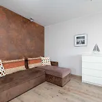 Atmospheric In Center With Desk And Bathtub By Renters Apartamento Kołobrzeg