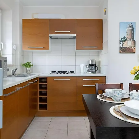 Atmospheric In Center With Desk And Bathtub By Renters * Kołobrzeg