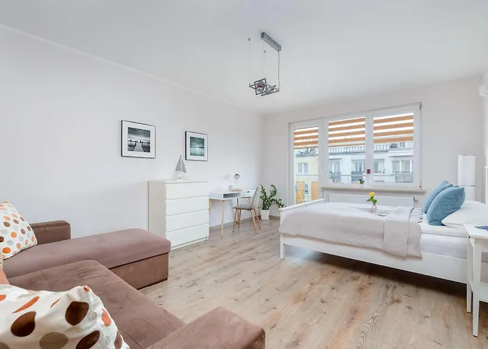 Apartman Atmospheric In Center With Desk And Bathtub By Renters *