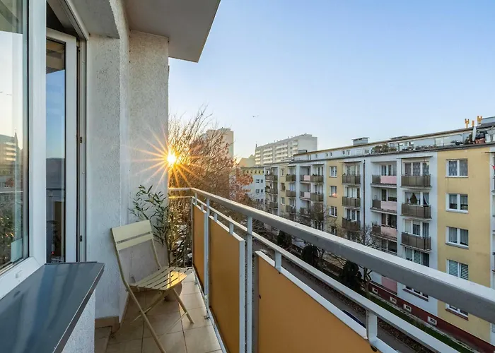 Atmospheric In Center With Desk And Bathtub By Renters * Kołobrzeg