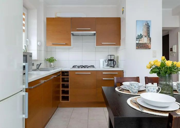 Atmospheric In Center With Desk And Bathtub By Renters * Kołobrzeg