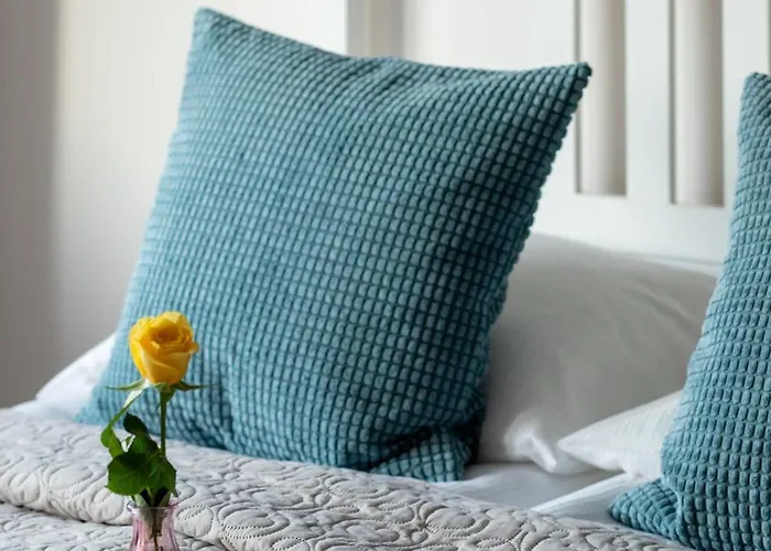 Apartman Atmospheric In Center With Desk And Bathtub By Renters *